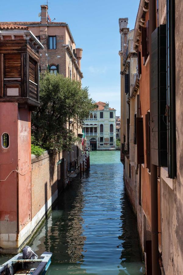 Cà del Glicine - charming apartment on the canal Veneza Exterior foto